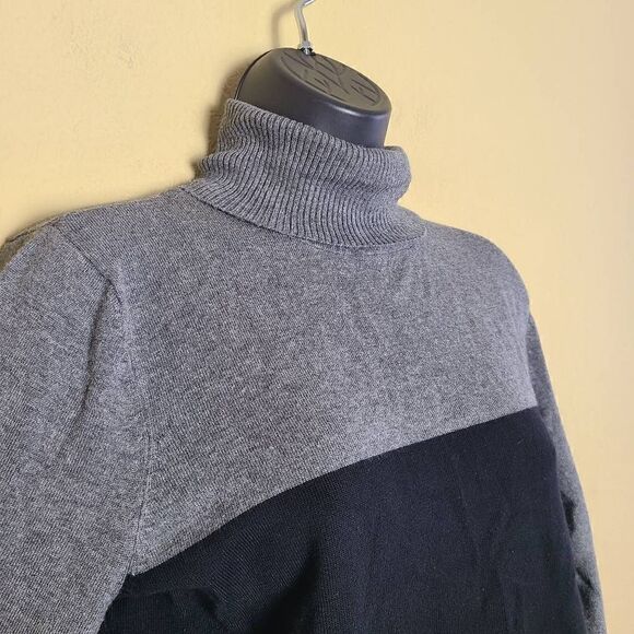 Joseph A. Colorblock Turtleneck Sweater - Picture 3 of 6